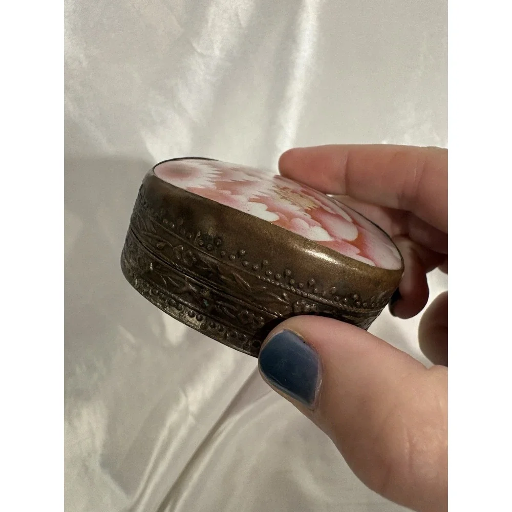 Vintage Porcelain Pottery Shard Trinket Box Pink White Flower Silver colored box